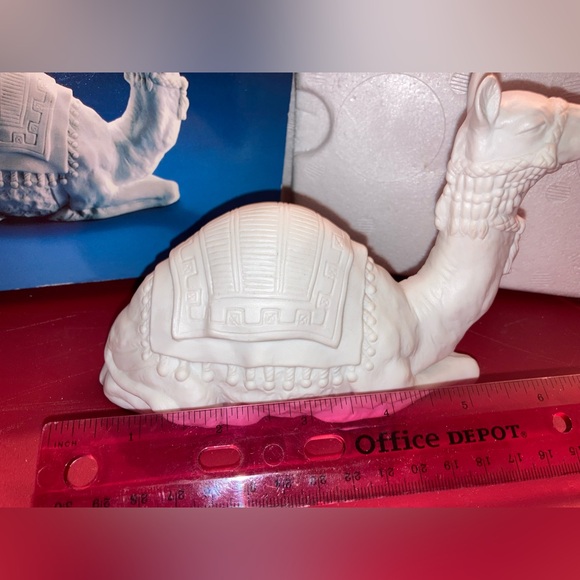 Avon Christmas Nativity Set - Picture 9 of 16